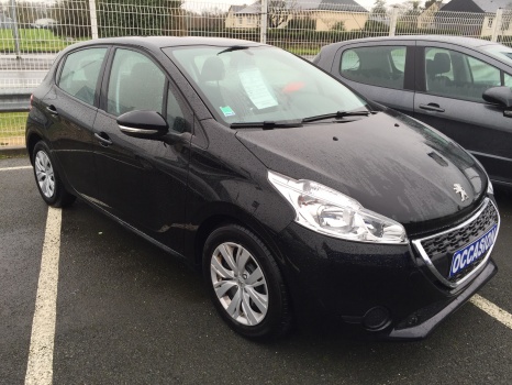 Annonce occasion PEUGEOT 208 1.6L E HDI 92 CV MONOSPACE